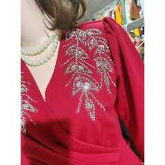 ĐẦM ĐÍNH ĐÁ SANG TRỌNG  Hàng có sẵn giao ngay Giá 390k Đủ size SMLXL Màu đỏ đô, đính kết tay thủ công tỉ mỉ