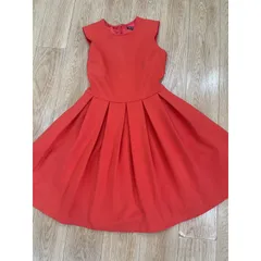Đầm cam xếp ly phía sau dây kéo Chất liệu mango Giá 250k Hàng có sẵn giao ngay
