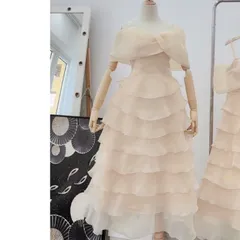 VÁY TƠ XÒE NHIỀU TẦNG TRỄ VAI FORM DÀI  Giá 330k Hàng có sẵn giao ngay HÀng cao cấp Màu kem