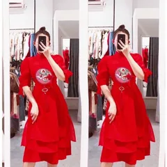 Đầm đỏ thêu hoa siêu đẹp Giá 320k Hàng có sẵn giao ngay Chất liệu gấm cao cấp, hàng đúp lót