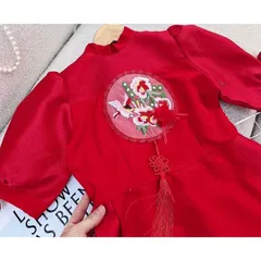 Đầm đỏ thêu hoa siêu đẹp Giá 320k Hàng có sẵn giao ngay Chất liệu gấm cao cấp, hàng đúp lót