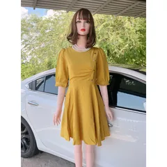 Đầm xoè cách điệu đinh nút Giá 290k Hàng có sẵn giao ngay Màu vàng chanh