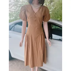 Đầm chất lennin - Size : S,M -Giá 290k Hàng có sẵn giao ngay Màu nâu tây