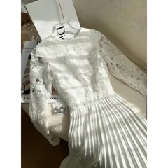 Váy Ren Phối Dập Ly Cực Sang Ạ Giá 380k Hàng có sẵn giao ngay ( L)