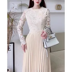Váy Ren Phối Dập Ly Cực Sang Ạ Giá 380k Hàng có sẵn giao ngay ( L)