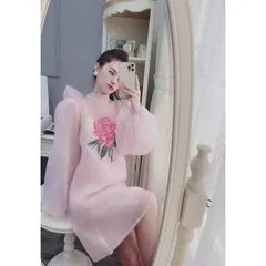 Đầm hồng siêu đẹp Có lót bên trong Giá 290k Hàng có sẵn giao ngay