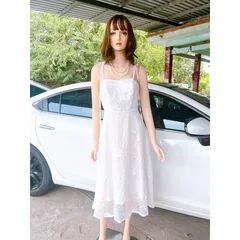 Đầm ren nổi siêu đẹp Hàng có sẵn giao ngay L Giá 290k Màu trắng