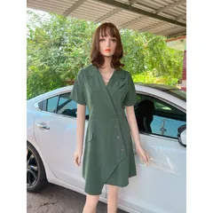 Đầm cổ vest  Chất liệu tuyết mưa siêu đẹp , xịn Giá 320k Màu rêu Hàng có sẵn giao ngay L