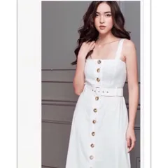 Đầm trắng đính nút Giá 250k Hàng có sẵn giao ngay