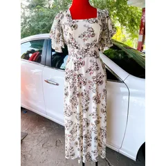 Đầm hoa phía sau bo chun co giãn dễ mặc Giá 290k Hàng có sẵn giao ngay Chất liệu lụa mango đẹp