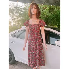 Đầm xòe hoa nhí form dài, cổ vuông  Giá 250k Hàng có sẵn giao ngay Dây kéo phía sau