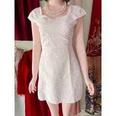 Đầm trắng hoa nổi Hàng có sẵn giao ngay  Size S Giá 290k