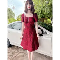 Đầm gấm tay phồng cổ vuông đính Ngọc Hàng có sẵn giao ngay  Giá 299k Size SM Hàng cao cấp