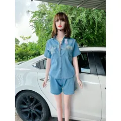 Set Jean gồm áo và quần Quần có sẵn 2 túi Hàng có sẵn giao ngay  Giá 290k/ cả set Có co giãn dễ mặc  Dưới 70kg mặc đẹp
