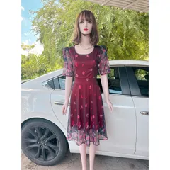 Đầm Ren lưới hoa thời trang trung niên cao cấp  Giá 290k Hàng có sẵn giao ngay Chất liệu ren lưới phối lót bên trong