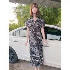 Đầm lụa họa tiết sang chảnh,dáng dài thiết kế Hàng có sẵn giao ngay  Giá 320k Đủ size tới 80kg Dây kéo sau lưng