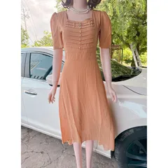 ĐẦM XẾP LY NÚT NGỌC  Hàng có sẵn giao ngay  Giá 290k Đủ size tới 70kg Màu nâu tây Chất liệu chifffon đúp lót 2 lớp