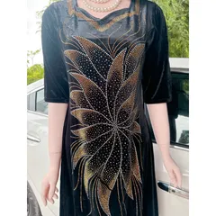 Đầm nhung trung niên đi tiệc đính đá, sang trọng Giá 380k Hàng có sẵn giao ngay Màu đen + màu đỏ đô Dưới 80kg mặc đẹp