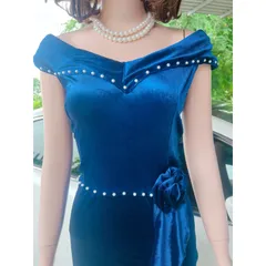 Đầm dạ hội nhung siêu sang Giá 390k HÀng có sẵn giao ngay Có màu xanh lá , đỏ và xanh coban Size: Eo tới 95 cm mặc vừa