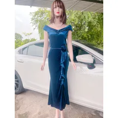 Đầm dạ hội nhung siêu sang Giá 390k HÀng có sẵn giao ngay Có màu xanh lá , đỏ và xanh coban Size: Eo tới 95 cm mặc vừa
