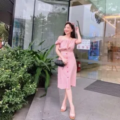 Set áo trễ vai +  mix chân váy, có thể mặc lên vai hoặc trễ vai đều đẹp Hàng có sẵn giao ngay Giá 250k/ cả set Size SM