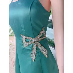 đầm đi tiệc sang chảnh   2 dây phối nơ đá Coa sẵn mút ngực Giá 290k/ đầm Hàng có sẵn giao ngay màu trắng  Đính đá đẹp