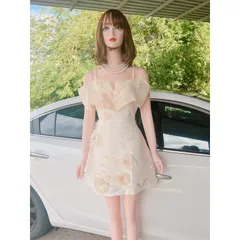 Đầm váy Tafta trễ vai 2 dây đính cườm hoa thủ công cực xinh Màu kem Đủ size SML Giá 390k Hàng có sẵn giao ngay