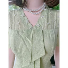Đầm đính ngọc màu xanh cốm Hàng có sẵn giao ngay Chất liệu thô hoa siêu đẹp Giá 290k Đúp lót 2 lớp Phía sau có bo chun
