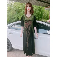 Đầm nhung siêu đẹp Giá 390k Hàng có sẵn giao ngay Hình chụp thật 100% Màu đen,  xanh đen , rêu , lý