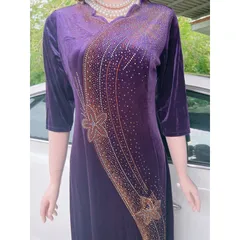 Đầm dạ hội nhung trung niên đi tiệc xẻ tà cổ V tay lỡ hoa mai kết đá ép cườm dọc Đầm dạ hội trung niên đi tiệc xẻ tà