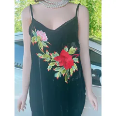 Váy nhung thêu hoa hồng sang trọng [NHUNG THE] Váy nhung the 2 dây cao cấp Giá 390k, người ta đang bán gần 7xx
