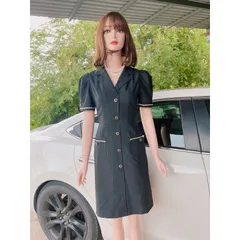 Đầm thiết kế cổ vest, có túi Phù hợp cho cô nàng thanh lịch, sang trọng Có màu vàng và đen Chất liệu dày mịn