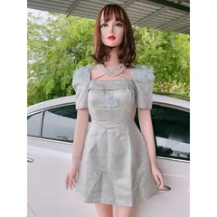 Váy tafta màu xanh pastel đính ngọc Eo dứoi 68cm Giá 320k Hàng có sẵn giao ngay Chất liệu xanh vân đá