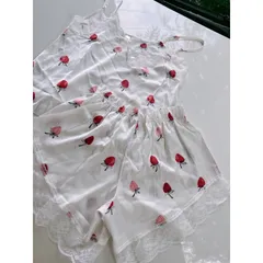 Bộ ngủ 2 dây lụa phối ren cách điệu chất mềm mịn thoáng mát mặc nhà hàng xuất Cao Cấp Giá 190k Hàng có sẵn gia