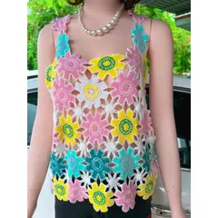 Set gồm quần jean đen thêu chữ eo dưới 74cm + áo len hoa ( có thể mặc thêm áo lót, hoặc áo lót ngoài mặc bikini )