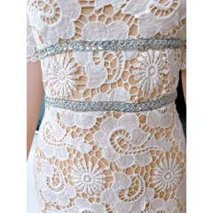 Váy ren body cổ vuông xuất sắc Giá 450k Hàng có sẵn giao ngay Chất liệu ren nổi cao cấp Ren Màu trắng lót màu kem