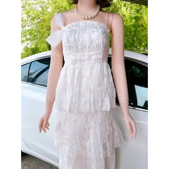 (Đầm  THIẾT KẾ) Váy dập ly xếp tầng cao cấp Giá 350k Hang có sẵn giao ngay Màu trắng  Có 2 dây chỉnh dài ngắn ở vai
