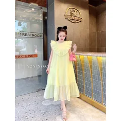 Đầm  họa tiết hoa trẻ trung - Đầm  dáng dài tạo điểm nhấn cho nàng, dây kéo phía sau Giá 290k Hàng có sẵn giao ngay
