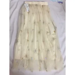 Chân vay màu kem thêu kết hoạ tiết sao siêu đẹp Giá 190k Hàng có sẵn giao ngay Eo bo chun co giãn nhiều dễ chịu
