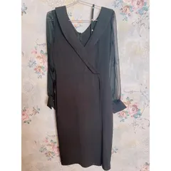 Đầm đen dự tiệc tay dài rớt vai đính ngọc cực kì sang trọng , trẻ trung , quý phái khách cần tư vấn inbox cho shop