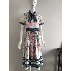 Đầm  hot xinh sang. chất lụa satin cao cấp.  tôn dáng che bụng eo thon các chị đi chơi đi tiệc đều 450k