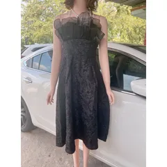 Đầm xòe đi tiệc kiểu dáng sang trọng dáng dài Chất liệu: Gấm xốp vân nổi phối voon, có mút, 2 dây đính ngọc chắc chắn