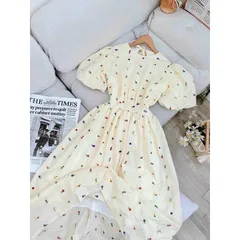 Đầm thêu hoa như hình Giá 290k Hàng có sẵn giao ngay Hàng đường may đẹp, kỹ, đúng mô tả.
