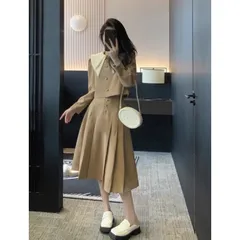 Set áo crop nút bọc cổ nhọn viền ren + chân váy midi dập li  Màu sắc cổ điển, kiểu dáng thích hợp cho thời tiết se se l