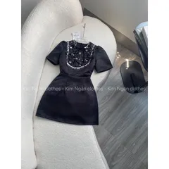 Váy cổ cườm đính hạt khâu tay tỷ mỷ hàng thiết kế cao cấp đơn giản,nhẹ nhàng mà sang sịn hết nc chấm ạ