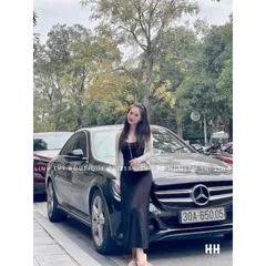 Giá 250k Set đầm kèm khoác siêu hot ạ💯💯 Chất thun cotton phối thun giấy dày dặn nhé  y hình mẫu mặc luôn ạ