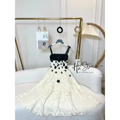 Đầm ren đính hoa  Hàng cao cấp Giá 320k Hàng có sẵn giao ngay Hàng đường may đẹp, kỹ, đúng mô tả.