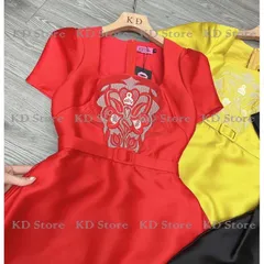 Váy tacta thêu cao cấp Nhìn là yêu ạ Chất tacta ,lót lụa Mặc siêu sang chảnh tôn dáng lun Giá 390k Hàng có sẵn giao ngay