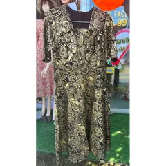 ĐẦM DÁNG XÒE thiết kế cổ vest sang trọng, may tỉ mỉ. Hoạ tiết cập nhật mẫu mới, rất đẹp và sắc nét