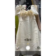 Đầm đi tiệc dáng xòe dài chất tafta  lót lụa mix hoa nhụy ,dây chéo cổ Hàng có sẵn giao ngay L Giá 320k Màu kem